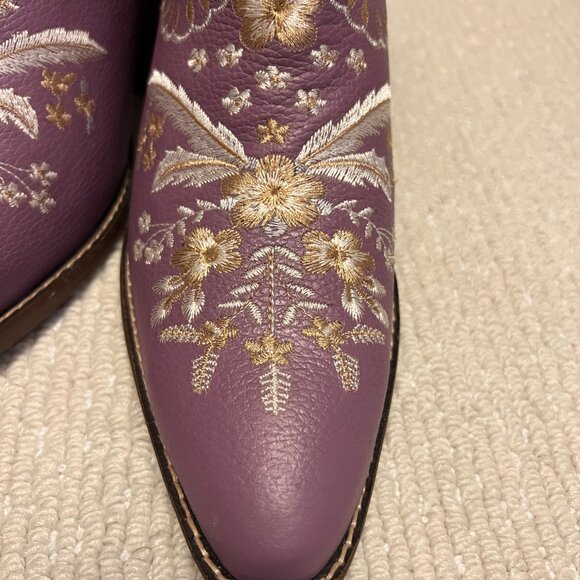 DINGO Primrose Bootie in Lavender Sz 9 NEVER WORN - Picture 16 of 16